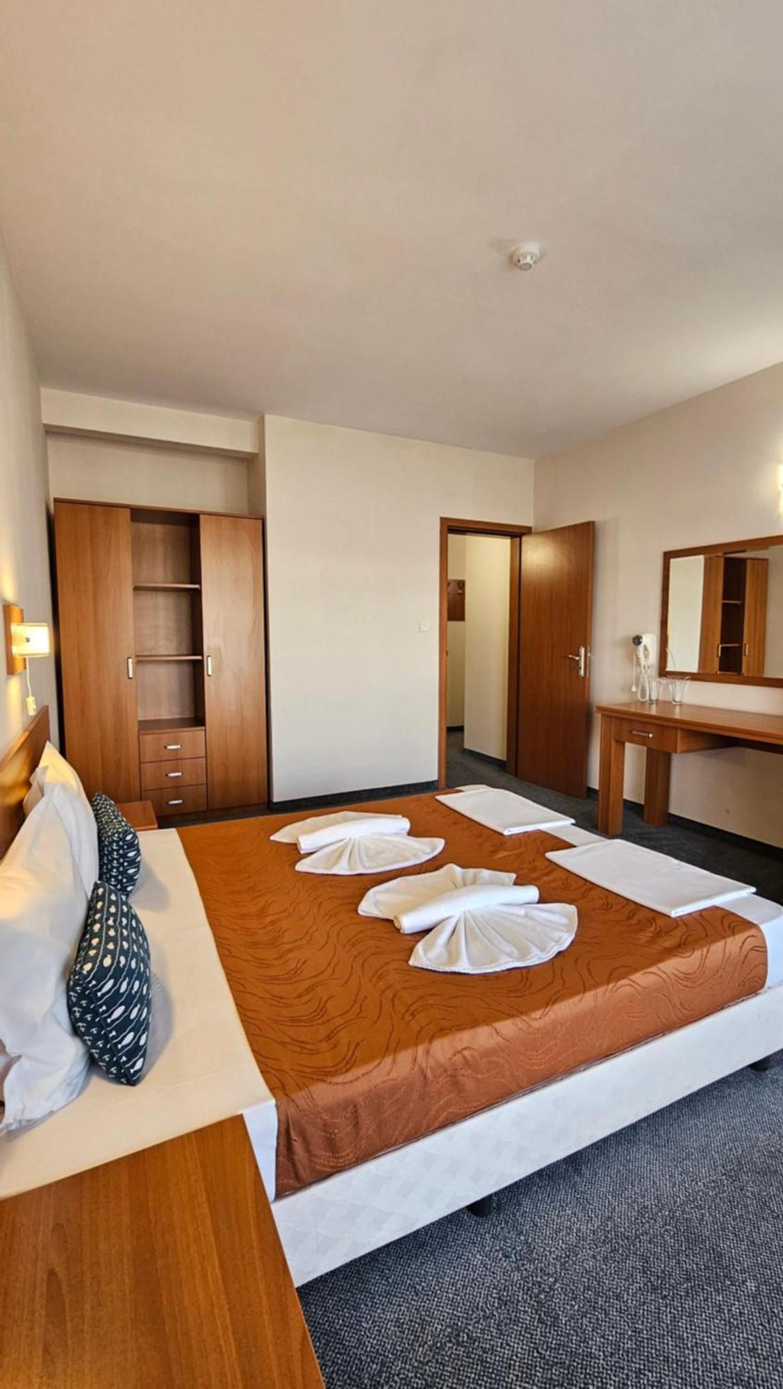 Hotel Liani 阳光海滩 外观 照片